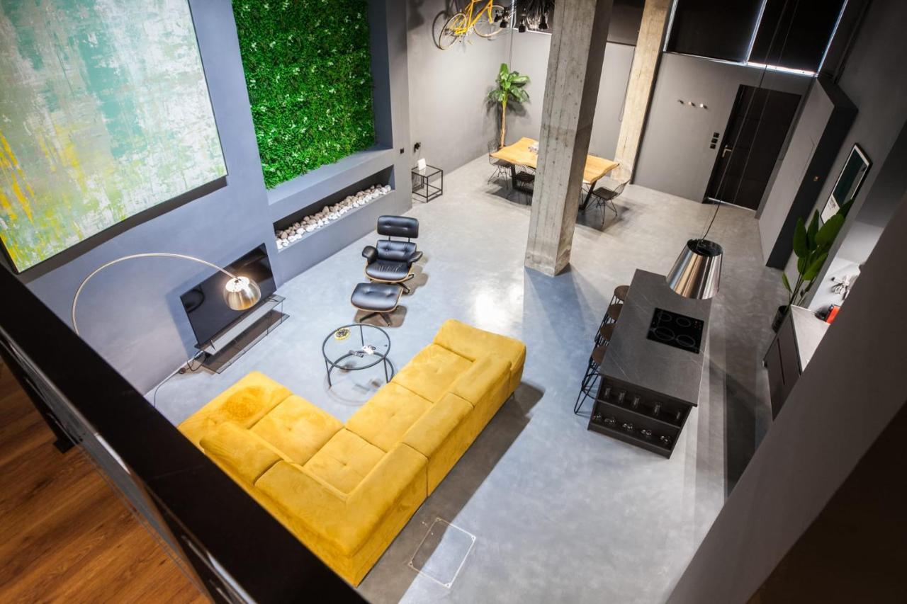 Trendy Industrial Apt Next To Museum Of Acropolis アテネ エクステリア 写真