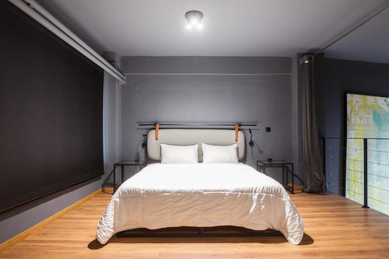 Trendy Industrial Apt Next To Museum Of Acropolis アテネ エクステリア 写真