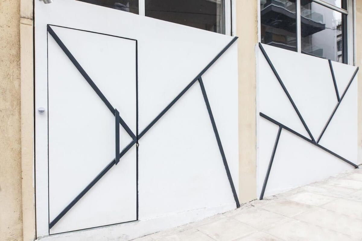Trendy Industrial Apt Next To Museum Of Acropolis アテネ エクステリア 写真